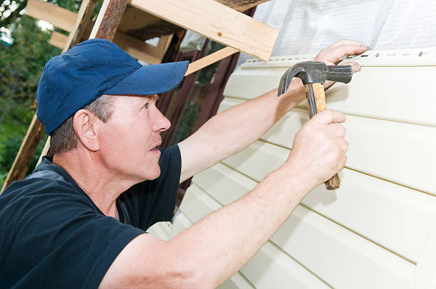 Best Siding Painting and Refinishing  in Watergate, FL